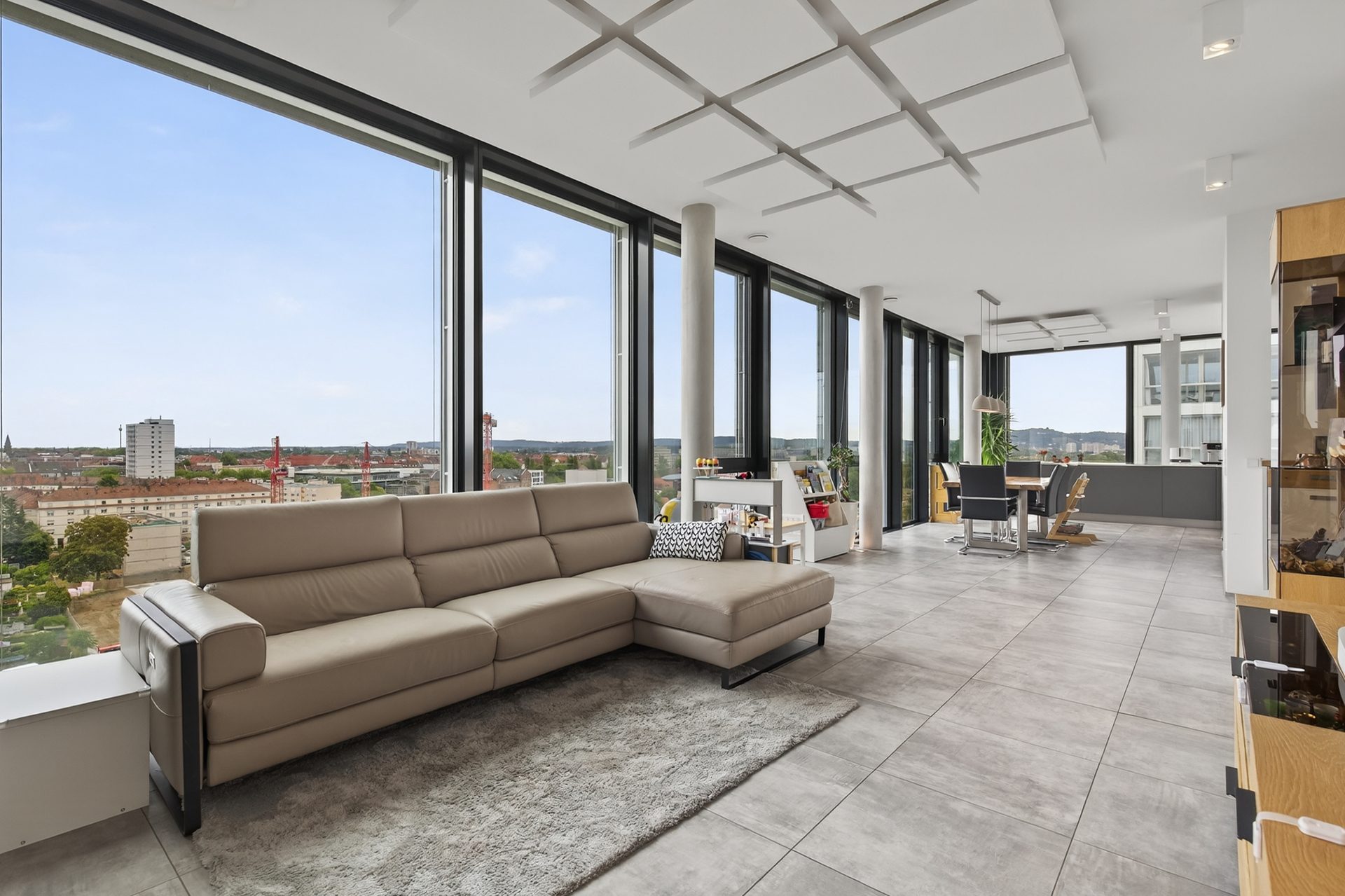HUST Immobilien GmbH & Co. KG - Immobilienangebot - Karlsruhe - Alle - Großzügige Designer-Wohnung mit 3 Zimmern & Weitblick in der Karlsruher Oststadt / City Park