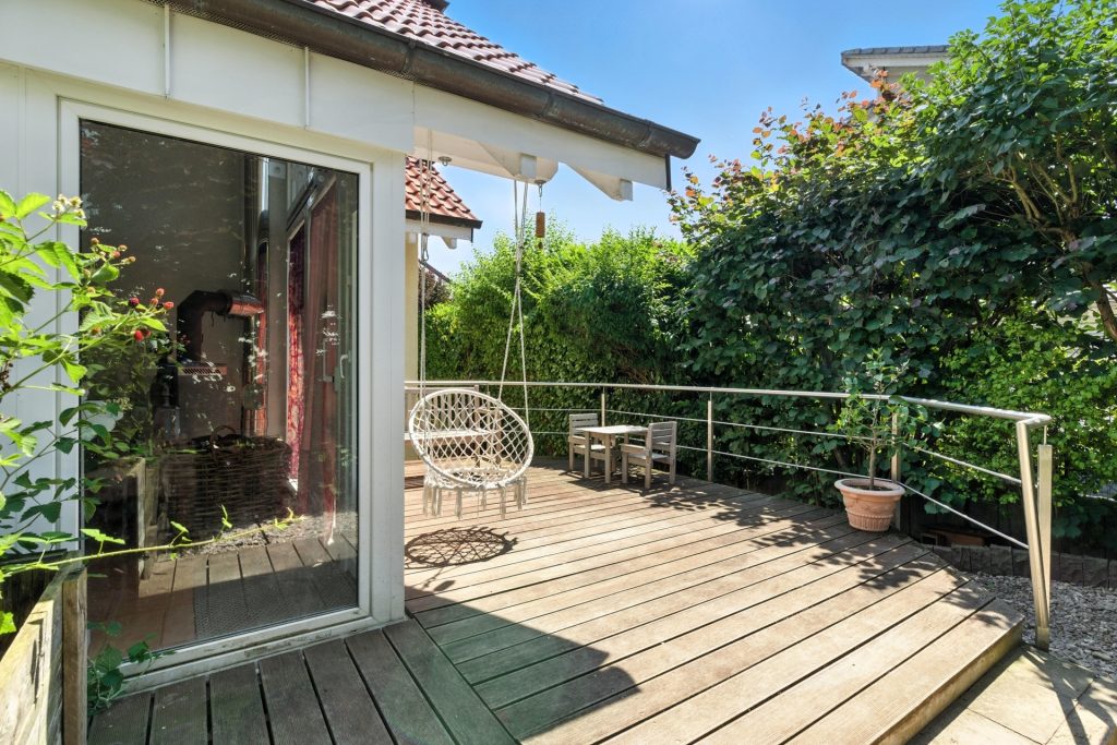 HUST Immobilien GmbH & Co. KG - Immobilienangebot - Marxzell - Alle - Viel Platz, viele Möglichkeiten – Ihr neues Zuhause in traumhafter Lage von Pfaffenrot! EFH mit ELW