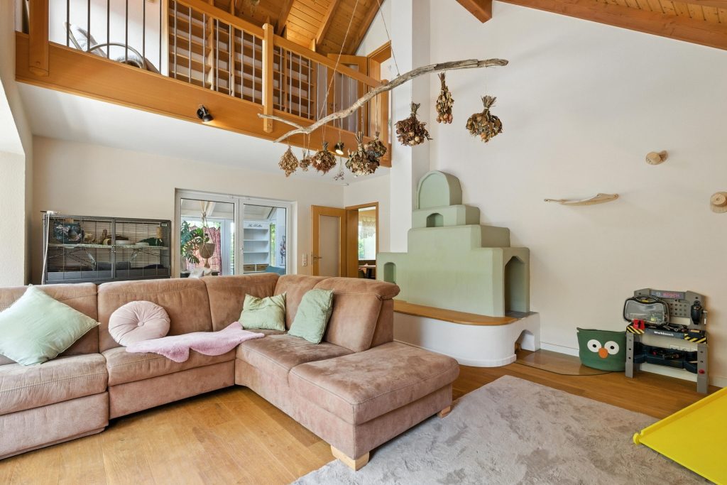 HUST Immobilien GmbH & Co. KG - Immobilienangebot - Marxzell - Alle - Viel Platz, viele Möglichkeiten – Ihr neues Zuhause in traumhafter Lage von Pfaffenrot! EFH mit ELW