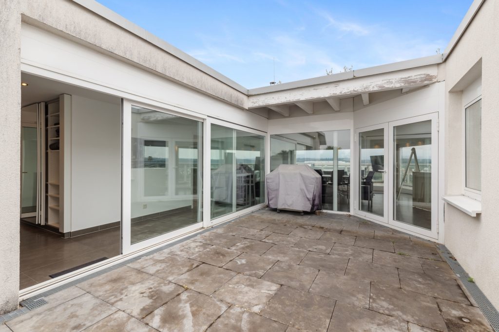 HUST Immobilien GmbH & Co. KG - Immobilienangebot - Waldbronn - Alle - Repräsentative Bürofläche im Penthouse-Stil mit Dachterrasse, Küche & Direktaufzug
