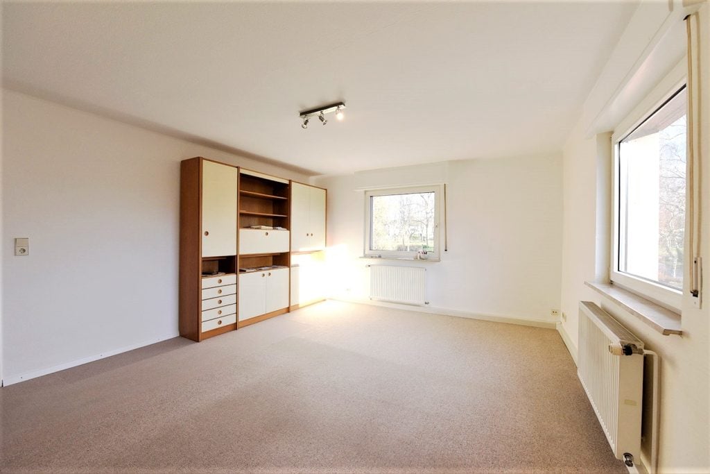 HUST Immobilien GmbH & Co. KG - Immobilienangebot - Karlsruhe / Neureut - Grundstücke - Großes Grundstück mit Bauplatz und 2-FH in bester Lage in Neureut - gegenüber Parkanlage