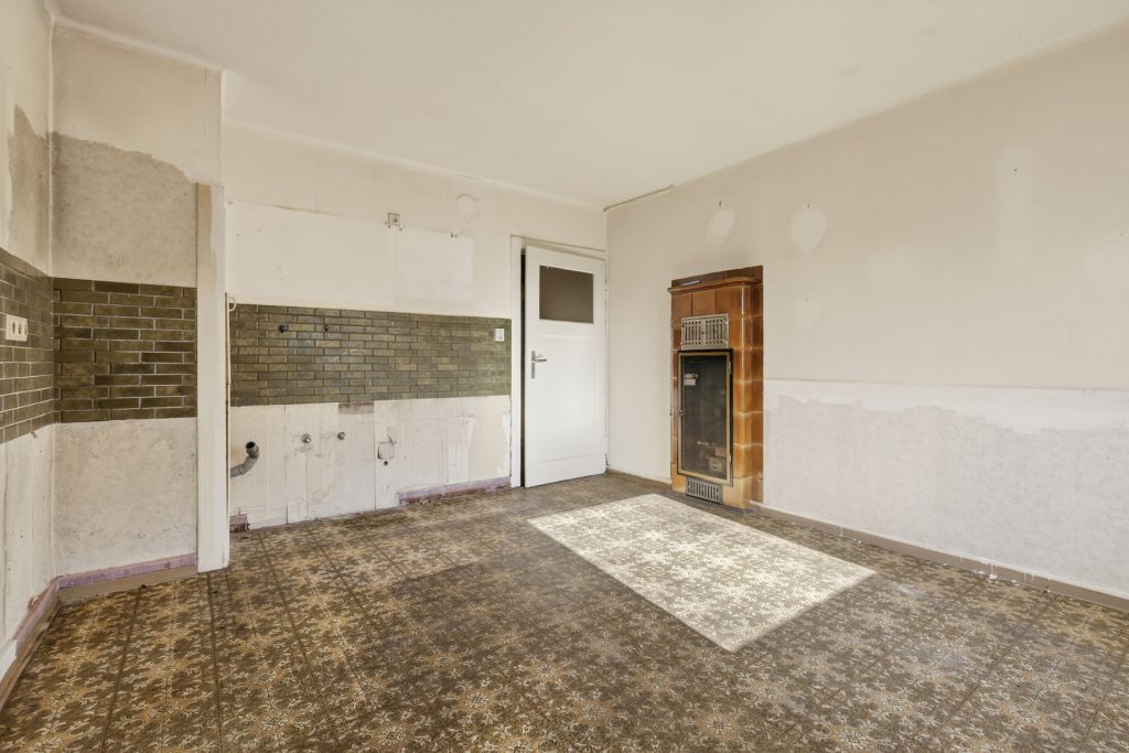 HUST Immobilien GmbH & Co. KG - Immobilienangebot - Karlsruhe / Neureut - Grundstücke - Großes Grundstück mit Bauplatz und 2-FH in bester Lage in Neureut - gegenüber Parkanlage!