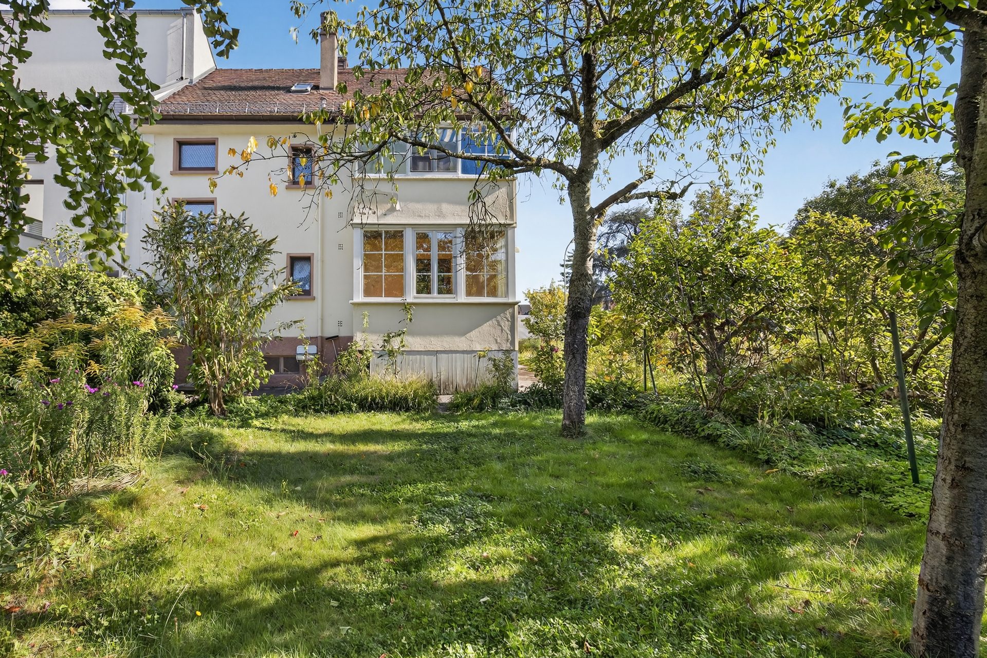 HUST Immobilien GmbH & Co. KG - Immobilienangebot - Karlsruhe / Neureut - Grundstücke - Großes Grundstück mit Bauplatz und 2-FH in bester Lage in Neureut - gegenüber Parkanlage!