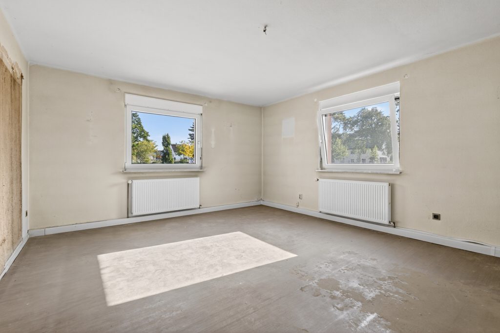 HUST Immobilien GmbH & Co. KG - Immobilienangebot - Karlsruhe / Neureut - Grundstücke - Großes Grundstück mit Bauplatz und 2-FH in bester Lage in Neureut - gegenüber Parkanlage!