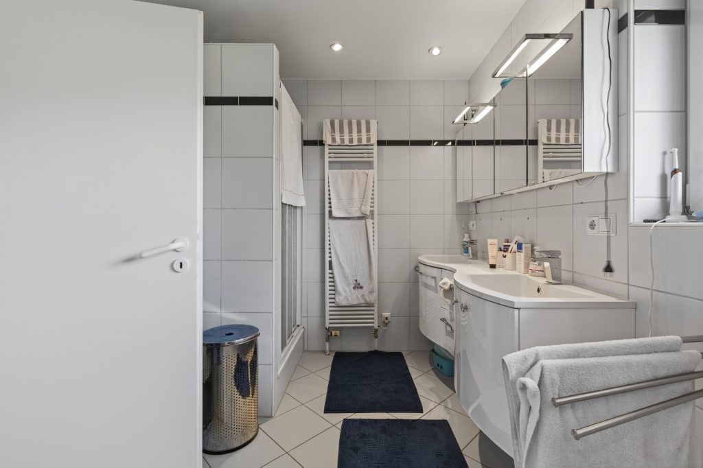 HUST Immobilien GmbH & Co. KG - Immobilienangebot - Baden-Baden - Alle - Gepflegtes EFH mit moderner Ausstattung & durchdachtem Grundriss in Baden-Baden, Ebersteinburg