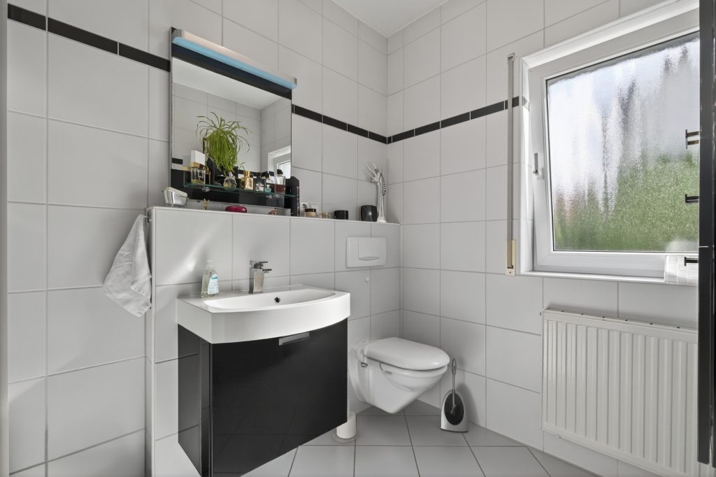 HUST Immobilien GmbH & Co. KG - Immobilienangebot - Baden-Baden - Alle - Gepflegtes EFH mit moderner Ausstattung & durchdachtem Grundriss in Baden-Baden, Ebersteinburg