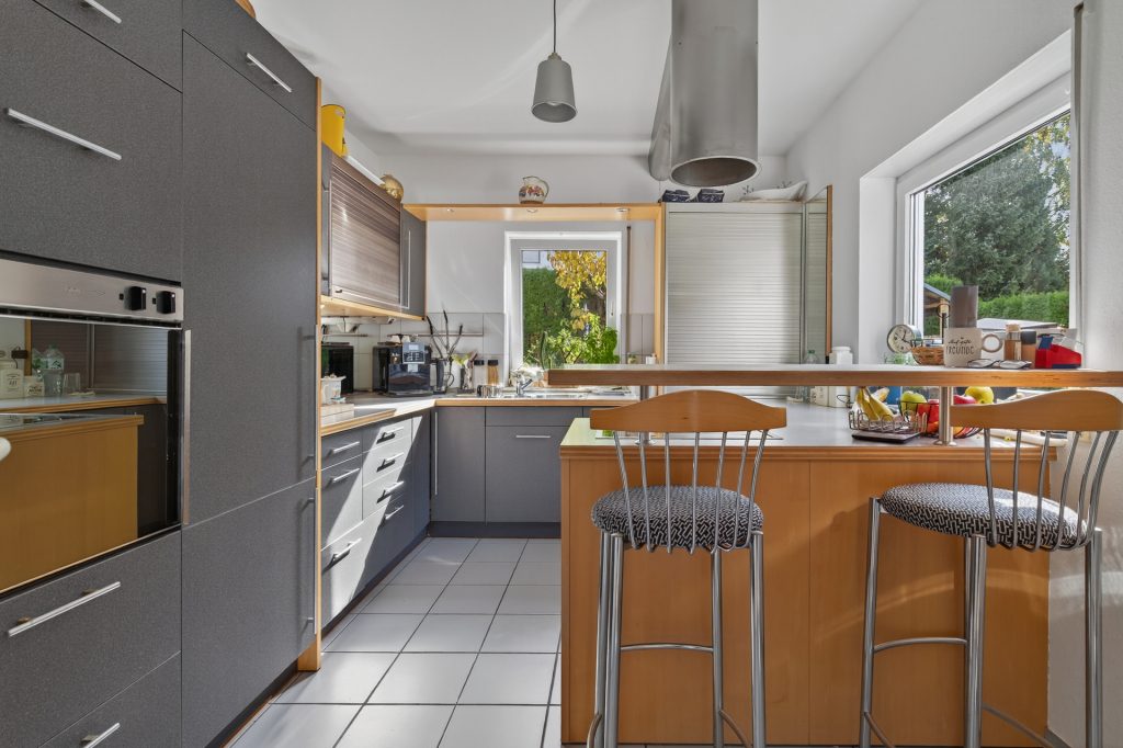 HUST Immobilien GmbH & Co. KG - Immobilienangebot - Baden-Baden - Alle - Gepflegtes EFH mit moderner Ausstattung & durchdachtem Grundriss in Baden-Baden, Ebersteinburg
