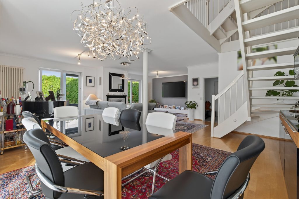 HUST Immobilien GmbH & Co. KG - Immobilienangebot - Baden-Baden - Alle - Gepflegtes EFH mit moderner Ausstattung & durchdachtem Grundriss in Baden-Baden, Ebersteinburg
