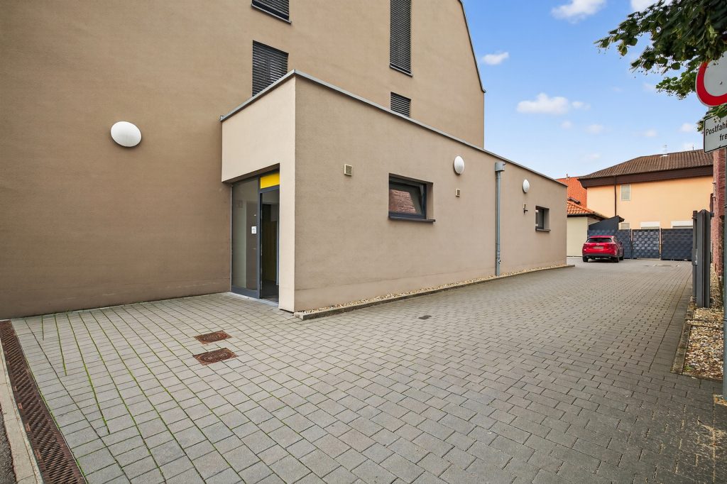 HUST Immobilien GmbH & Co. KG - Immobilienangebot - Ettlingen - Alle - Sichtbar, zentral, vielseitig – Ideale Gewerbefläche für Dienstleister