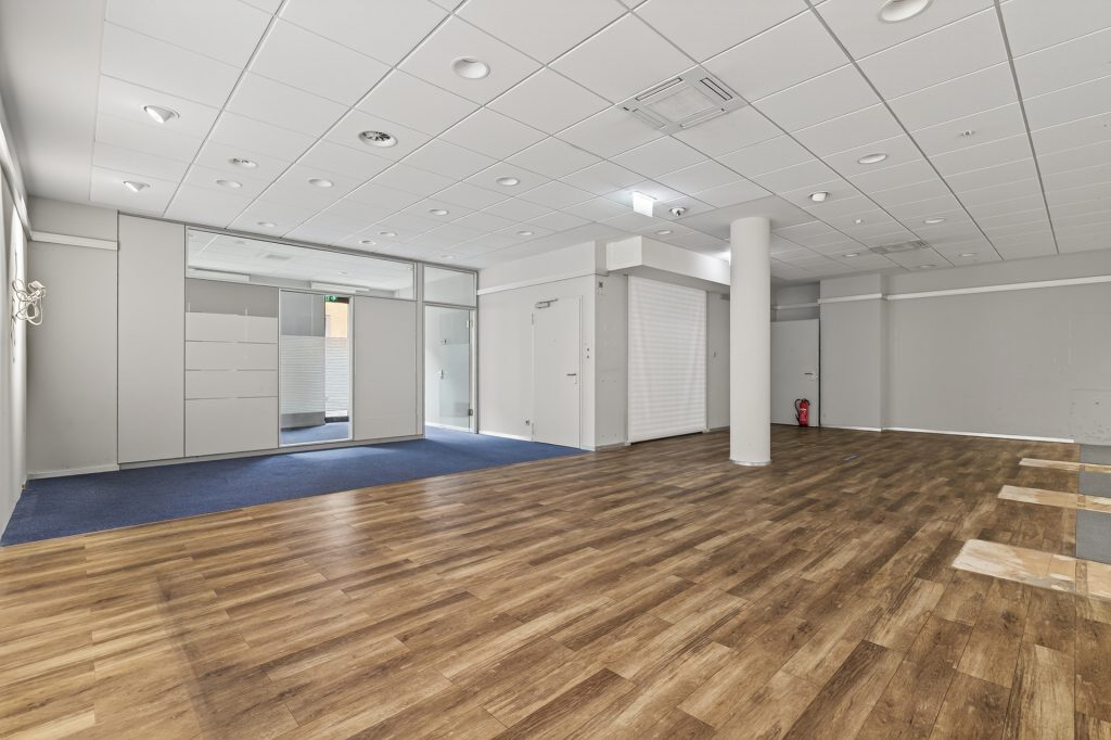 HUST Immobilien GmbH & Co. KG - Immobilienangebot - Ettlingen - Alle - Sichtbar, zentral, vielseitig – Ideale Gewerbefläche für Dienstleister