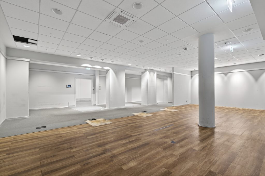 HUST Immobilien GmbH & Co. KG - Immobilienangebot - Ettlingen - Alle - Sichtbar, zentral, vielseitig – Ideale Gewerbefläche für Dienstleister