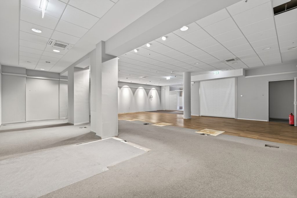 HUST Immobilien GmbH & Co. KG - Immobilienangebot - Ettlingen - Alle - Sichtbar, zentral, vielseitig – Ideale Gewerbefläche für Dienstleister
