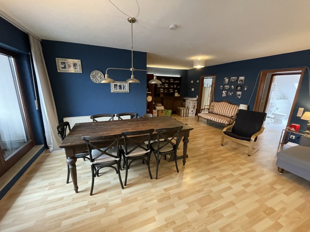HUST Immobilien GmbH & Co. KG - Immobilienangebot - Ettlingen-Spessart - Alle - Platz für die ganze Familie: großzügige 4-Zimmer-Maisonette-Wohnung mit 2 Bädern und Garage