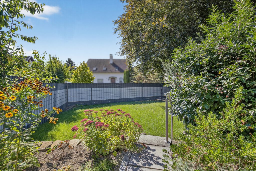 HUST Immobilien GmbH & Co. KG - Immobilienangebot - Durmersheim - Alle - Großzügiger Bungalow im Reihenmittelhaus-Stil mit Garten & Garage
sucht neue Eigentümer