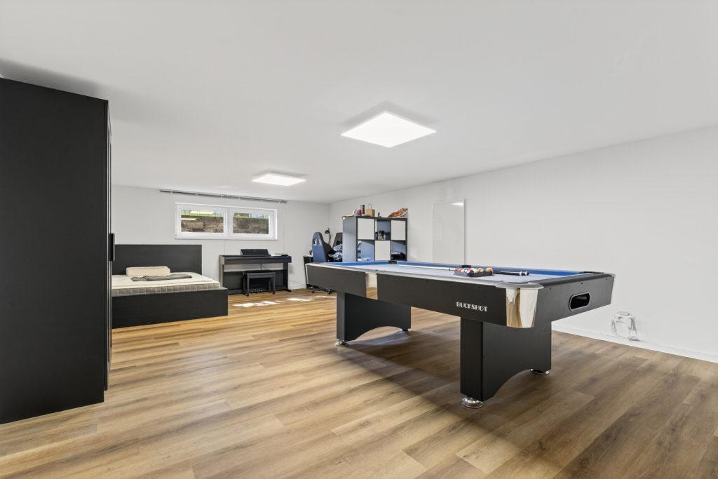 HUST Immobilien GmbH & Co. KG - Immobilienangebot - Durmersheim - Alle - Großzügiger Bungalow im Reihenmittelhaus-Stil mit Garten & Garage
sucht neue Eigentümer