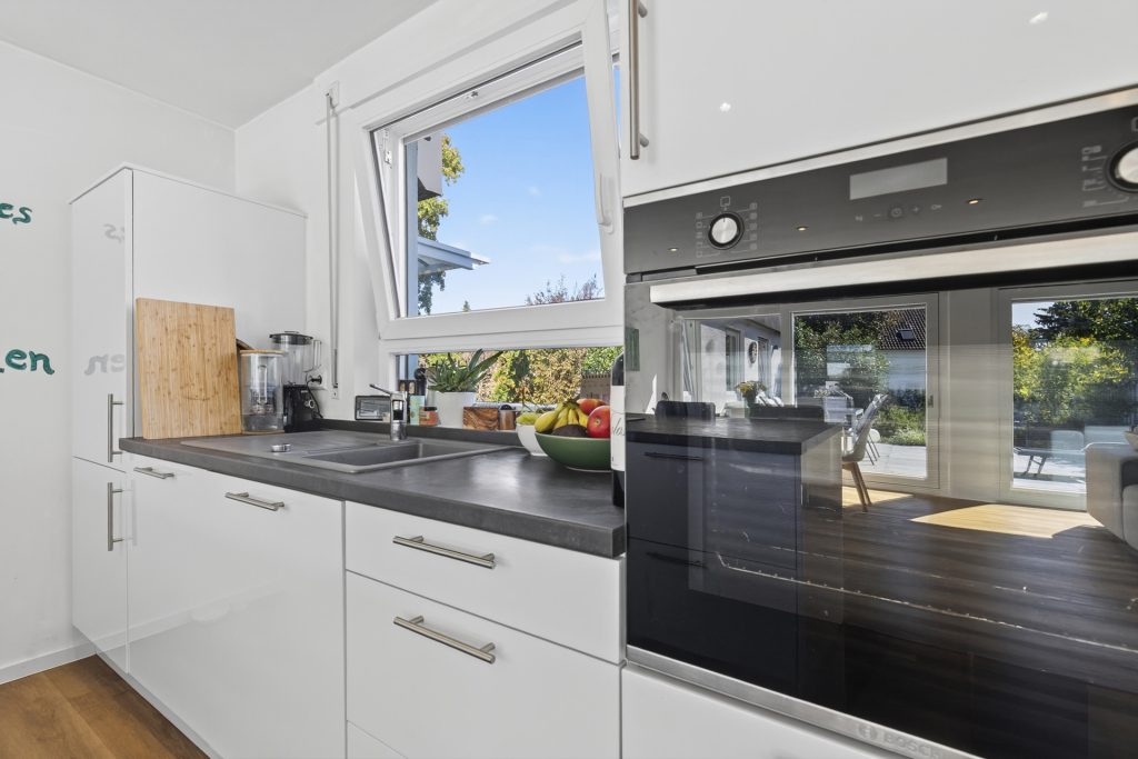HUST Immobilien GmbH & Co. KG - Immobilienangebot - Durmersheim - Alle - Großzügiger Bungalow im Reihenmittelhaus-Stil mit Garten & Garage
sucht neue Eigentümer
