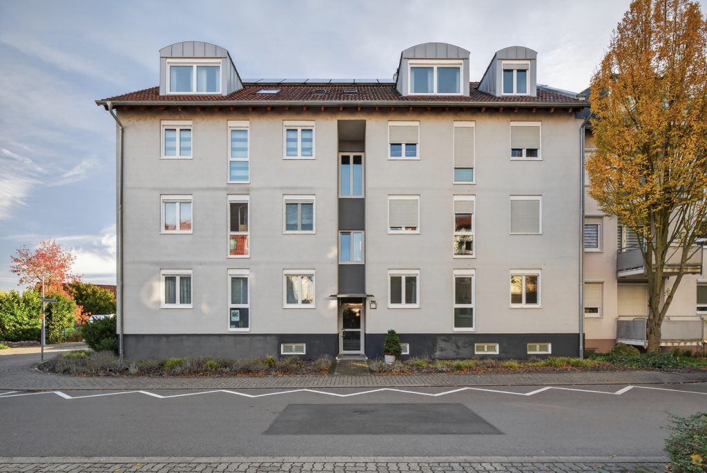 HUST Immobilien GmbH & Co. KG - Immobilienangebot - Wörth am Rhein / Maximiliansau - Alle - Ihr neues Zuhause in Maximiliansau – moderne 3-Zimmer-Wohnung mit Balkon und Einbauküche