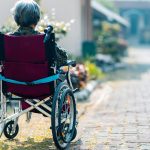 Pflegefall in der Familie - Wann ein Immobilienverkauf helfen kann - HUST Immobilien