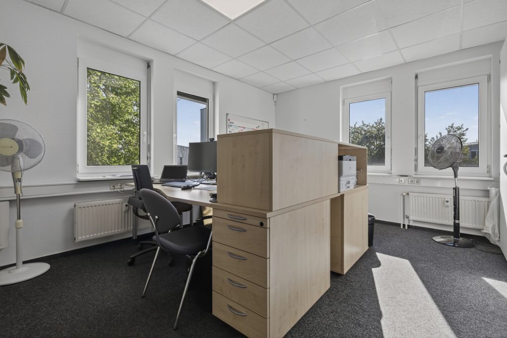 HUST Immobilien GmbH & Co. KG - Immobilienangebot - Ettlingen - Alle - Bürofläche in West – Teilbar ab 140 m² mit flexibler Grundrissgestaltung