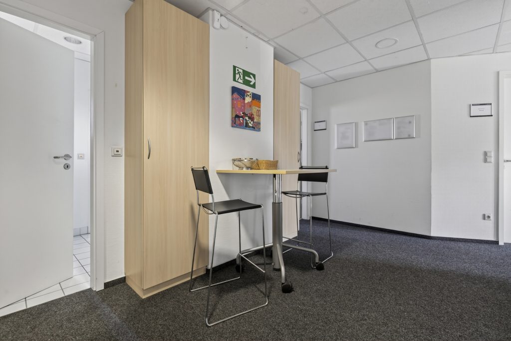 HUST Immobilien GmbH & Co. KG - Immobilienangebot - Ettlingen - Alle - Bürofläche in West – Teilbar ab 140 m² mit flexibler Grundrissgestaltung