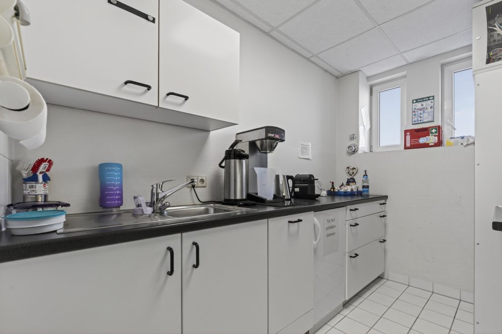 HUST Immobilien GmbH & Co. KG - Immobilienangebot - Ettlingen - Alle - Bürofläche in West – Teilbar ab 140 m² mit flexibler Grundrissgestaltung