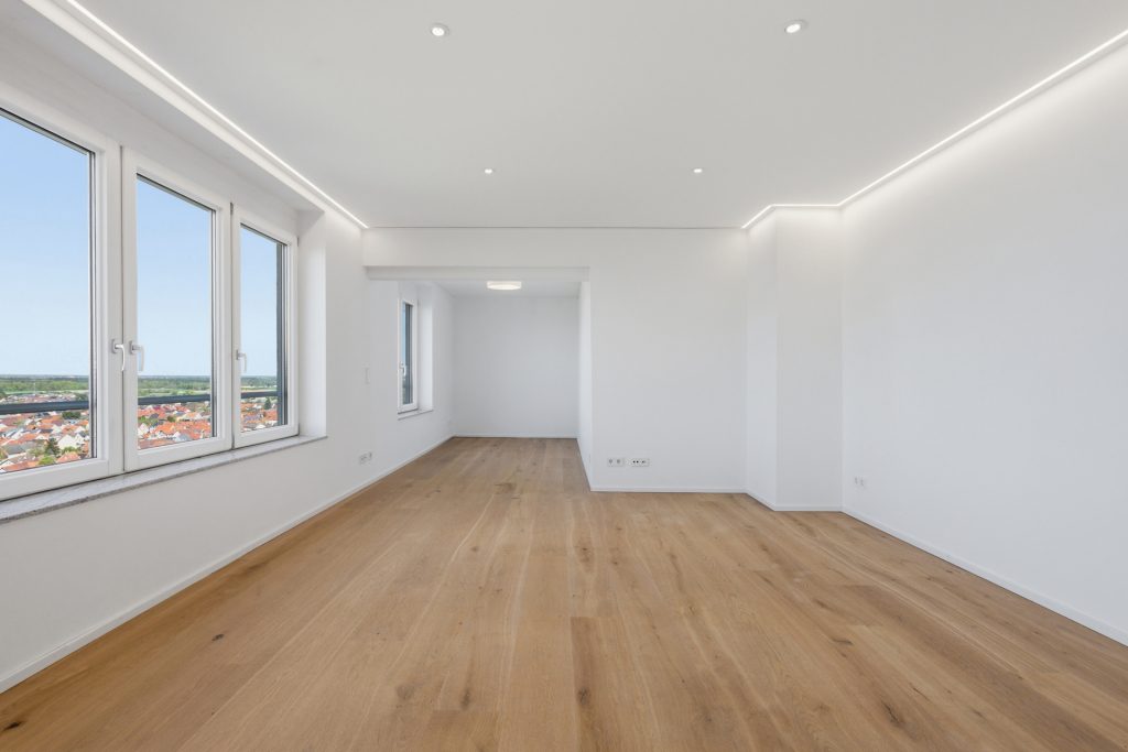 HUST Immobilien GmbH & Co. KG - Immobilienangebot - Weingarten - Alle - Exklusives Wohnen mit Weitblick – Stil, Komfort und Aussicht bis in die Pfalz