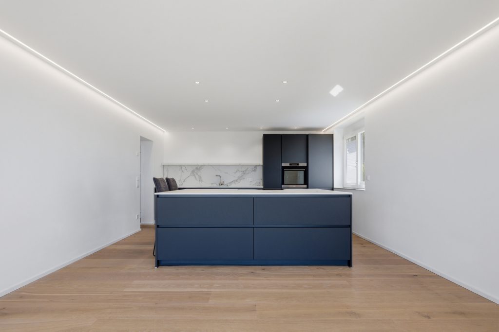 HUST Immobilien GmbH & Co. KG - Immobilienangebot - Weingarten - Alle - Exklusives Wohnen mit Weitblick – Stil, Komfort und Aussicht bis in die Pfalz