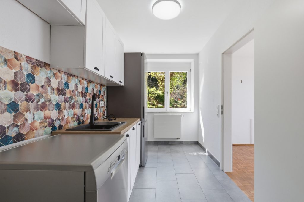 HUST Immobilien GmbH & Co. KG - Immobilienangebot - Weingarten - Alle - Exklusives Wohnen mit Weitblick – Stil, Komfort und Aussicht bis in die Pfalz