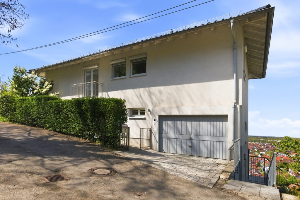 HUST Immobilien GmbH & Co. KG - Immobilienangebot - Weingarten - Alle - Exklusives Wohnen mit Weitblick – Stil, Komfort und Aussicht bis in die Pfalz