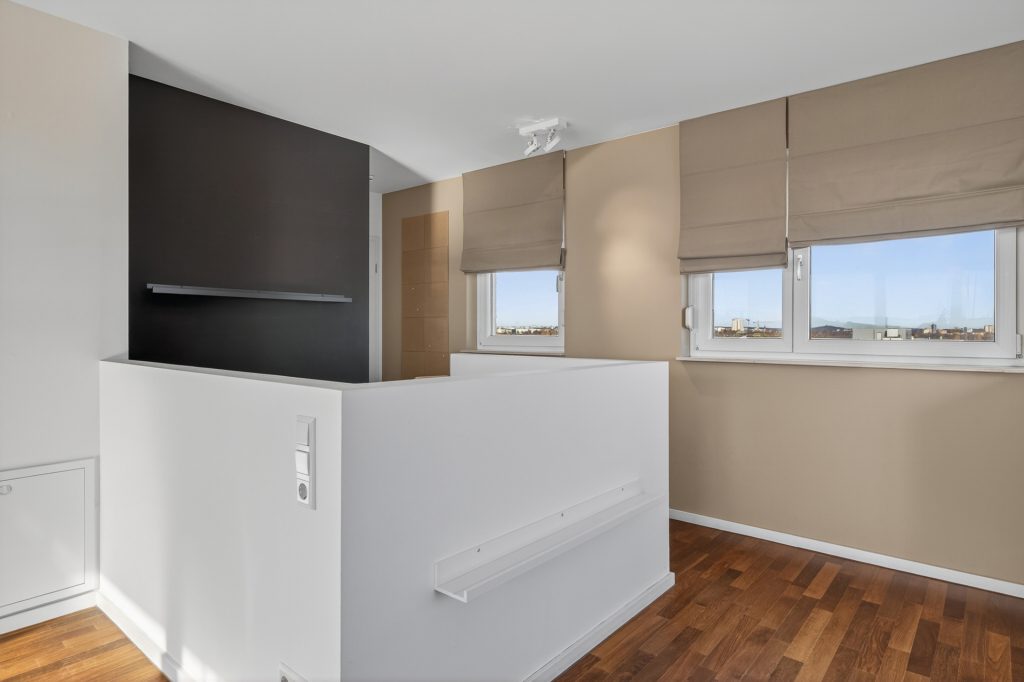 HUST Immobilien GmbH & Co. KG - Immobilienangebot - Leinfelden-Echterdingen - Alle - Moderne Maisonette-Penthouse-Wohnung mit zwei Dachterrassen & TG in Leinfelden-Echterdingen