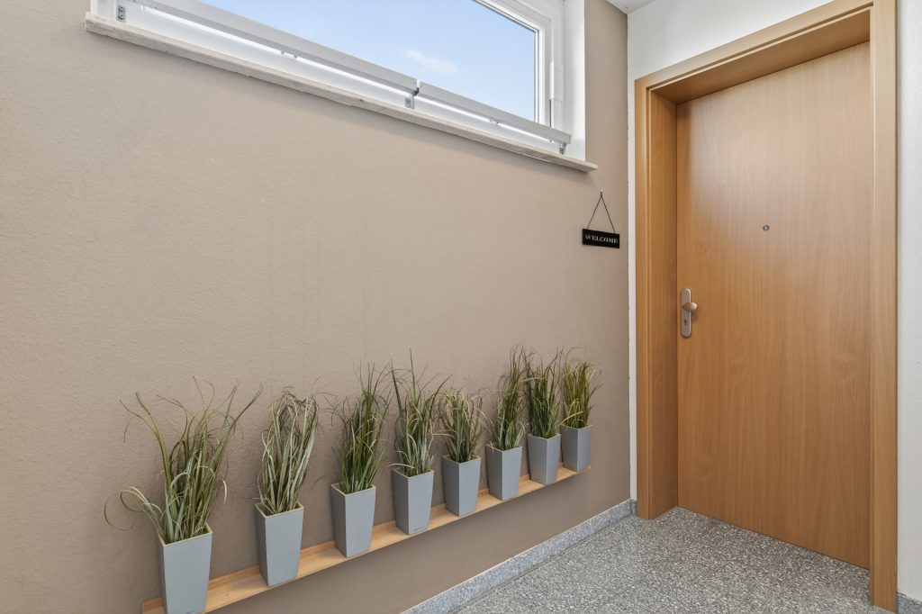 HUST Immobilien GmbH & Co. KG - Immobilienangebot - Leinfelden-Echterdingen - Alle - Moderne Maisonette-Penthouse-Wohnung mit zwei Dachterrassen & TG in Leinfelden-Echterdingen