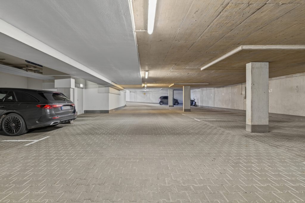 HUST Immobilien GmbH & Co. KG - Immobilienangebot - Leinfelden-Echterdingen - Alle - Moderne Maisonette-Penthouse-Wohnung mit zwei Dachterrassen & TG in Leinfelden-Echterdingen