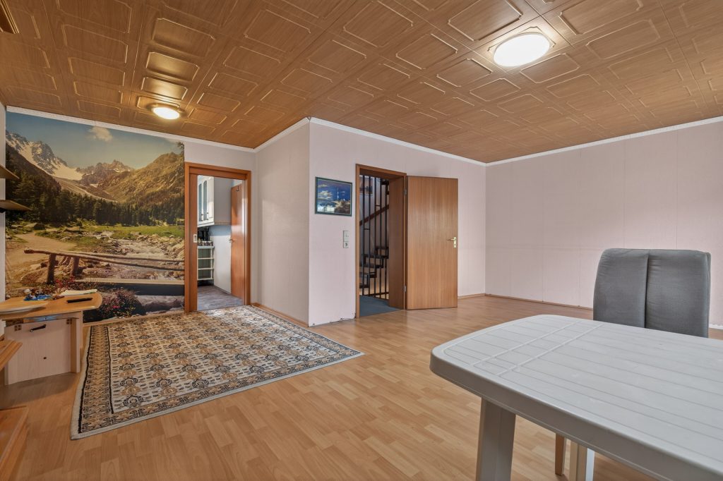 HUST Immobilien GmbH & Co. KG - Immobilienangebot - Dettenheim-Rußheim - Alle - Gestalten Sie Ihr Traumhaus – Doppelhaushälfte mit Garten und Garage in Dettenheim-Rußheim