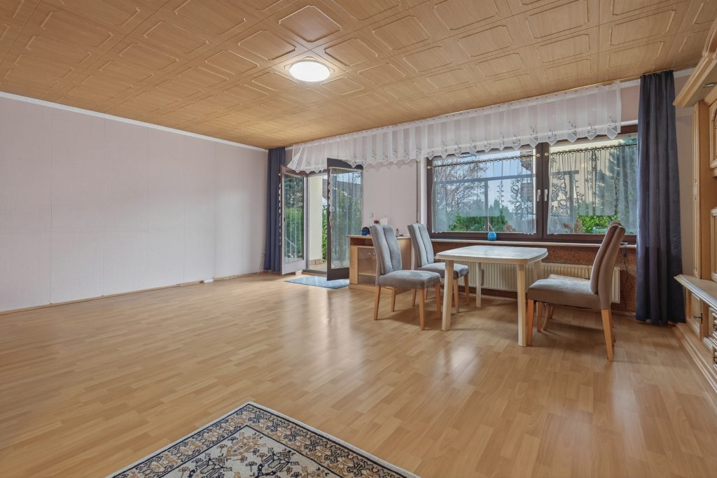 HUST Immobilien GmbH & Co. KG - Immobilienangebot - Dettenheim-Rußheim - Alle - Gestalten Sie Ihr Traumhaus – Doppelhaushälfte mit Garten und Garage in Dettenheim-Rußheim