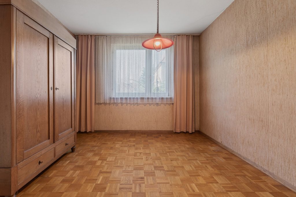 HUST Immobilien GmbH & Co. KG - Immobilienangebot - Karlsruhe / Durlach - Alle - Sanierungsbedürftige Doppelhaushälfte mit großem Grundstück in Karlsruhe-Durlach