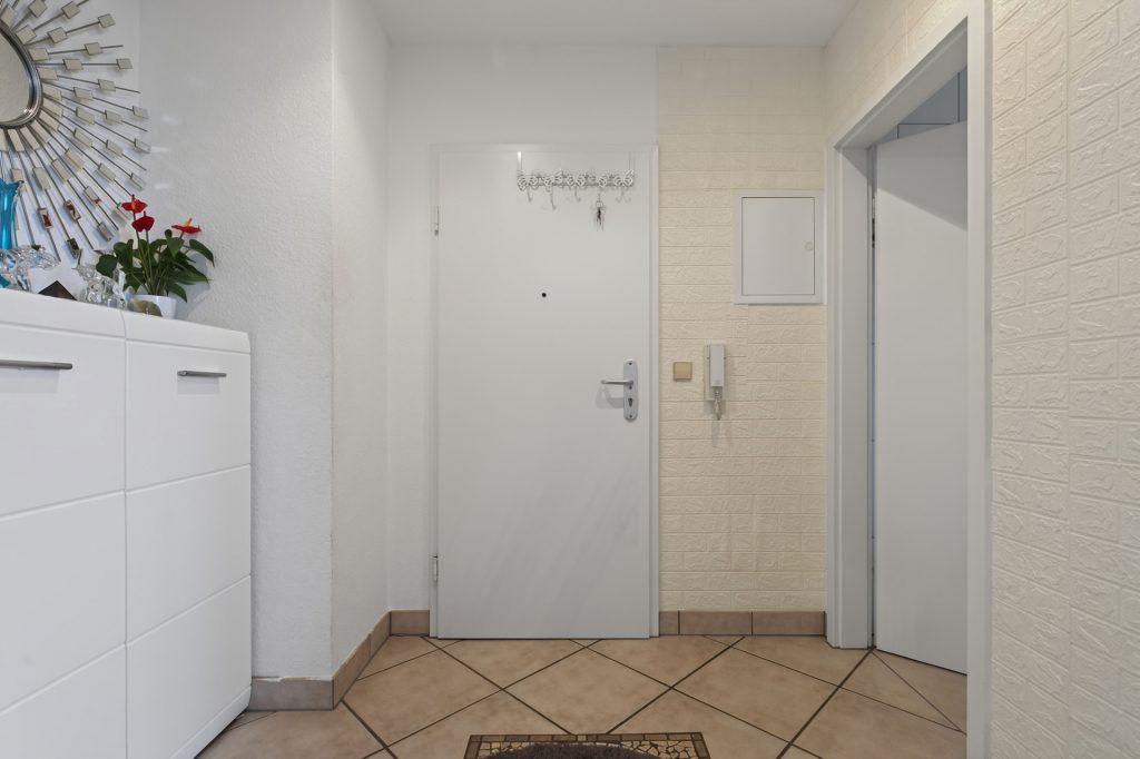 HUST Immobilien GmbH & Co. KG - Immobilienangebot - Karlsbad / Langensteinbach - Alle - Vermietete Eigentumswohnung in naturnaher Lage von Karlsbad-Langensteinbach