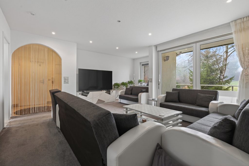 HUST Immobilien GmbH & Co. KG - Immobilienangebot - Karlsbad / Langensteinbach - Alle - Vermietete Eigentumswohnung in naturnaher Lage von Karlsbad-Langensteinbach