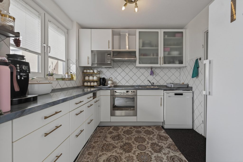 HUST Immobilien GmbH & Co. KG - Immobilienangebot - Karlsbad / Langensteinbach - Alle - Vermietete Eigentumswohnung in naturnaher Lage von Karlsbad-Langensteinbach