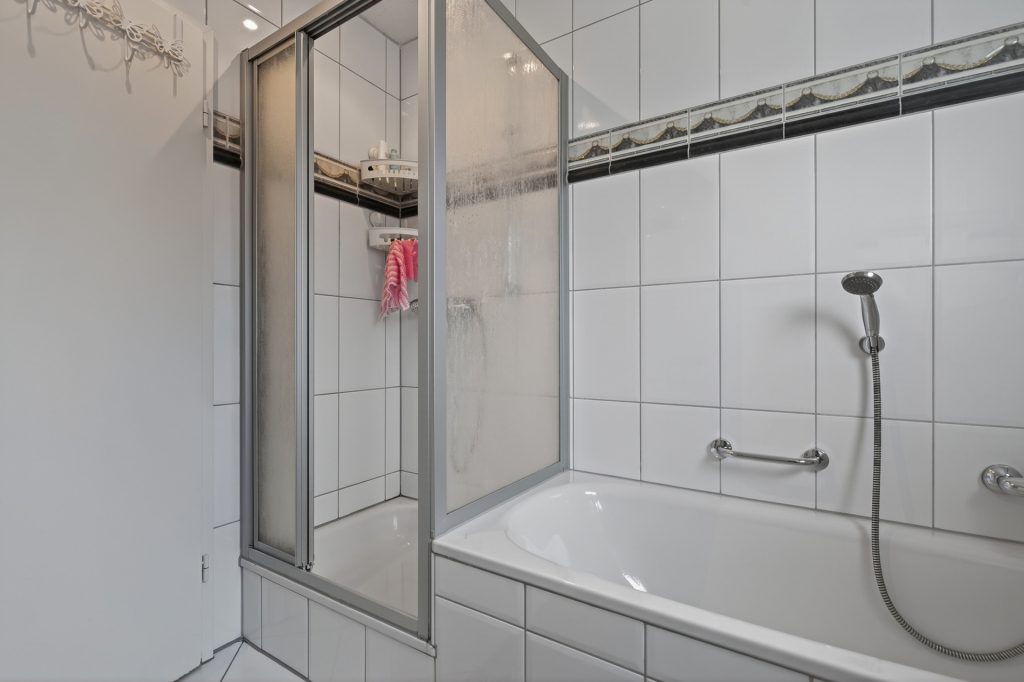 HUST Immobilien GmbH & Co. KG - Immobilienangebot - Karlsbad / Langensteinbach - Alle - Vermietete Eigentumswohnung in naturnaher Lage von Karlsbad-Langensteinbach