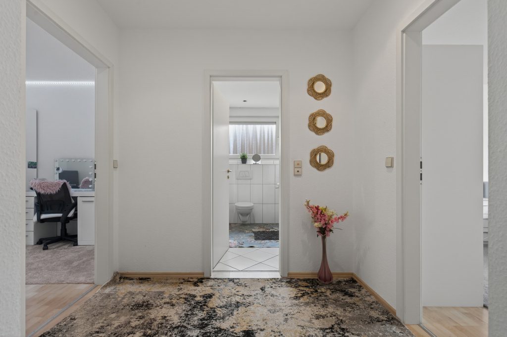 HUST Immobilien GmbH & Co. KG - Immobilienangebot - Karlsbad / Langensteinbach - Alle - Vermietete Eigentumswohnung in naturnaher Lage von Karlsbad-Langensteinbach