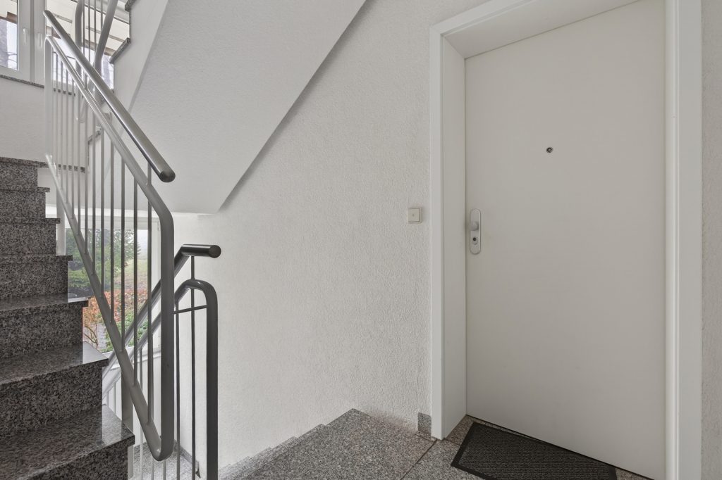 HUST Immobilien GmbH & Co. KG - Immobilienangebot - Karlsbad / Langensteinbach - Alle - Vermietete Eigentumswohnung in naturnaher Lage von Karlsbad-Langensteinbach