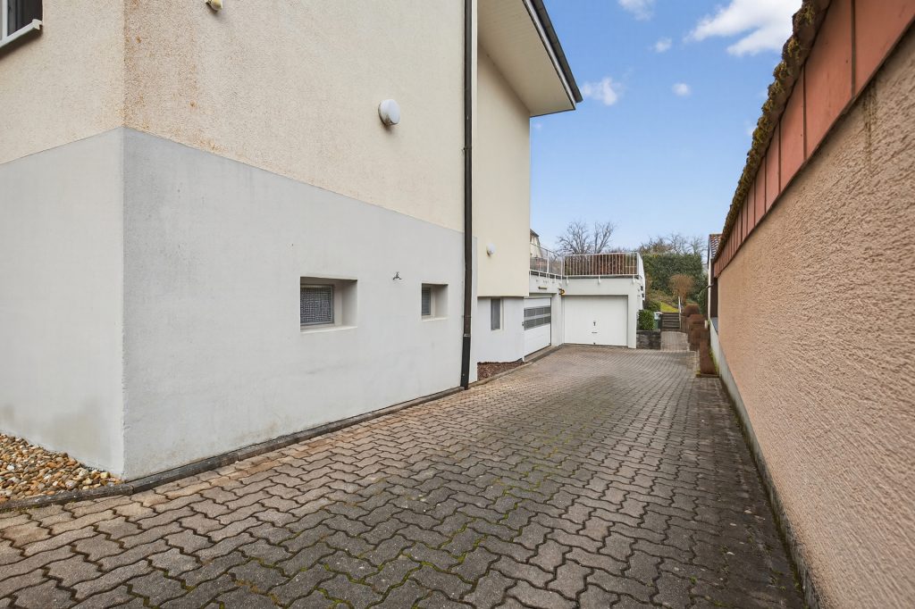 HUST Immobilien GmbH & Co. KG - Immobilienangebot - Karlsbad / Langensteinbach - Alle - Vermietete Eigentumswohnung in naturnaher Lage von Karlsbad-Langensteinbach