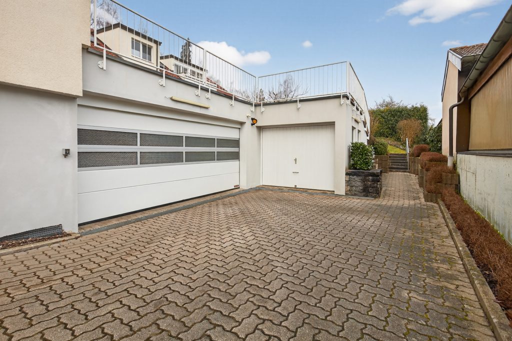 HUST Immobilien GmbH & Co. KG - Immobilienangebot - Karlsbad / Langensteinbach - Alle - Vermietete Eigentumswohnung in naturnaher Lage von Karlsbad-Langensteinbach