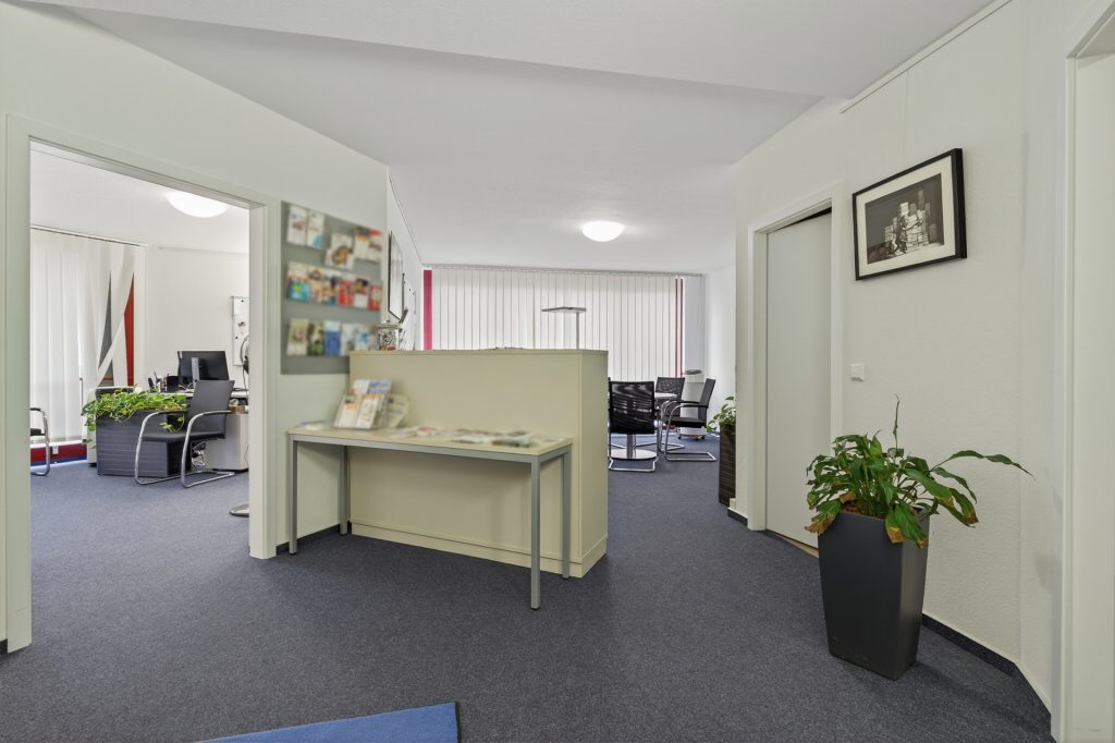 HUST Immobilien GmbH & Co. KG - Immobilienangebot - Rastatt - Alle - Vielseitig nutzbare Bürofläche in einem der bekanntesten Gewerbeobjekte Rastatts – Hilberthof
