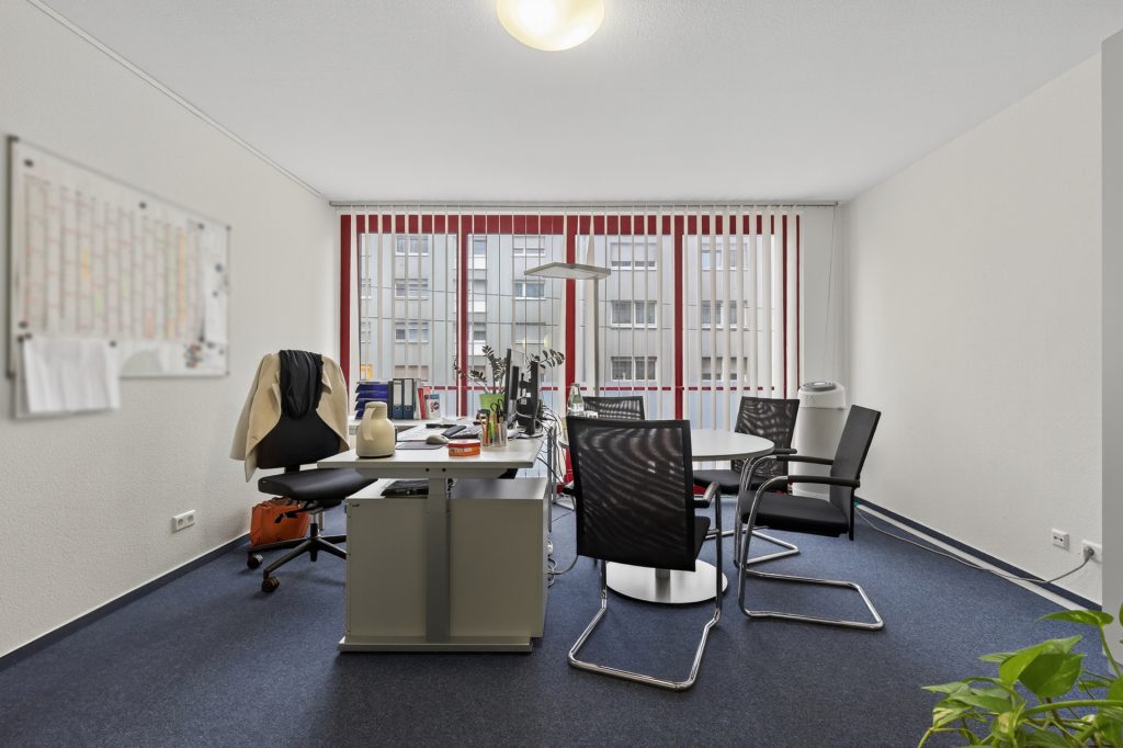 HUST Immobilien GmbH & Co. KG - Immobilienangebot - Rastatt - Alle - Attraktive Bürofläche im Hilberthof – aktuell vermietet, perspektivisch bezugsfrei ab 01.08.2026