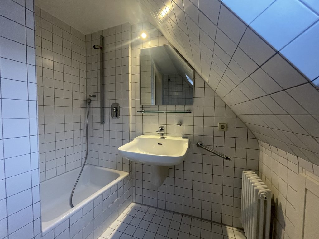 HUST Immobilien GmbH & Co. KG - Immobilienangebot - Ettlingen - Alle - 172 m² Wohnen wie im Stadthaus – mitten in der Ettlinger Innenstadt