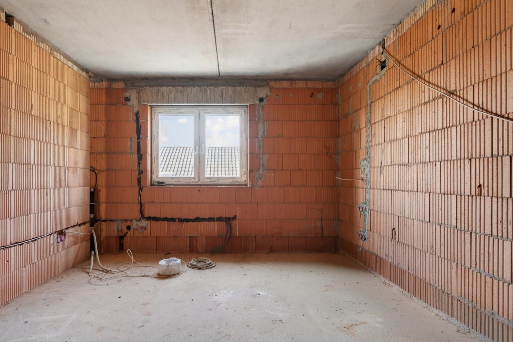HUST Immobilien GmbH & Co. KG - Immobilienangebot - Karlsruhe / Wolfartsweier - Alle - Wolfartsweier: 3-Familienhaus, teilweise im Rohbau – fertigstellen nach eigenen Vorstellungen