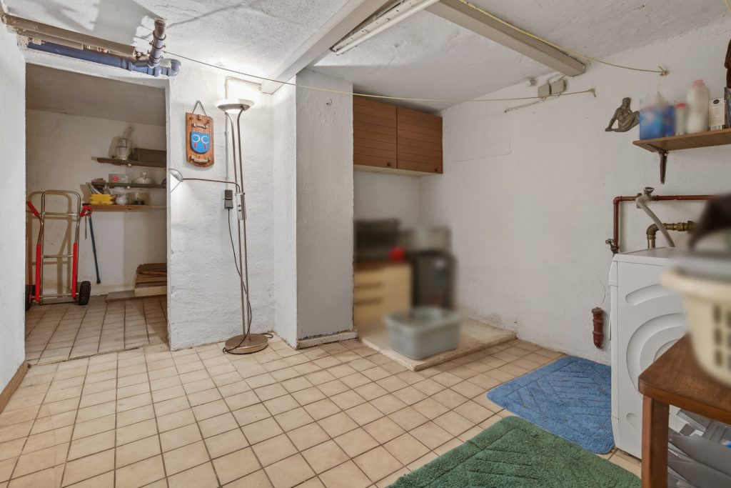 HUST Immobilien GmbH & Co. KG - Immobilienangebot - Karlsruhe / Wolfartsweier - Alle - Wolfartsweier: 3-Familienhaus, teilweise im Rohbau – fertigstellen nach eigenen Vorstellungen