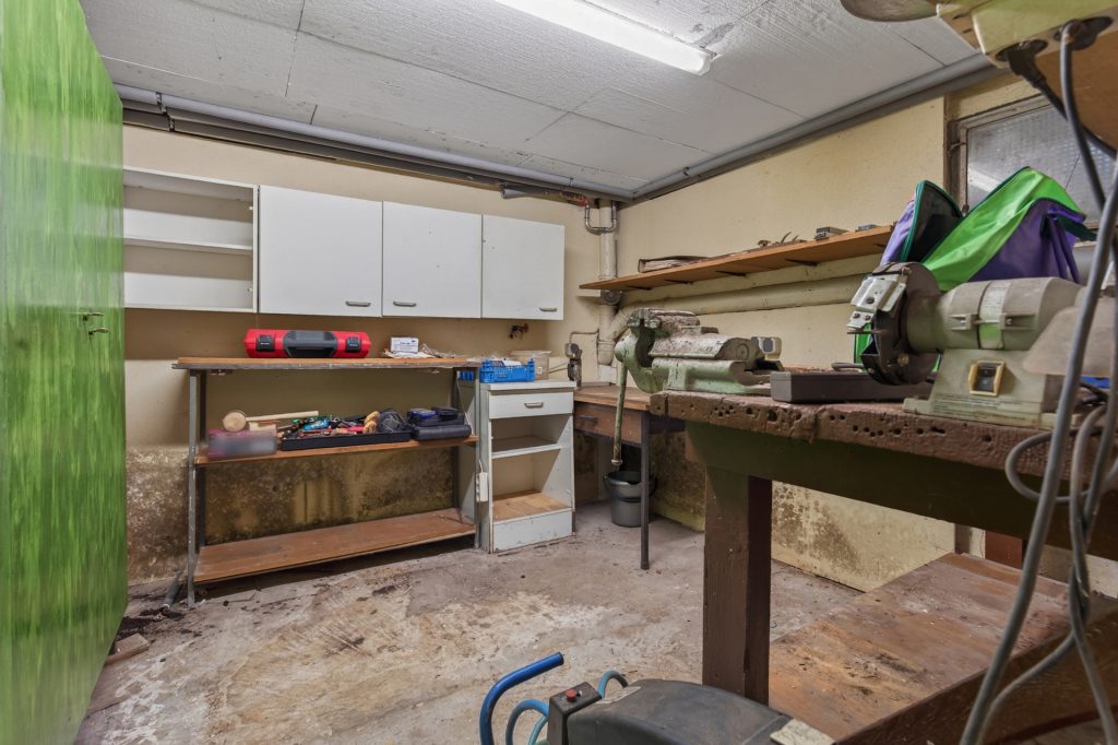 HUST Immobilien GmbH & Co. KG - Immobilienangebot - Karlsruhe / Wolfartsweier - Alle - Wolfartsweier: 3-Familienhaus, teilweise im Rohbau – fertigstellen nach eigenen Vorstellungen