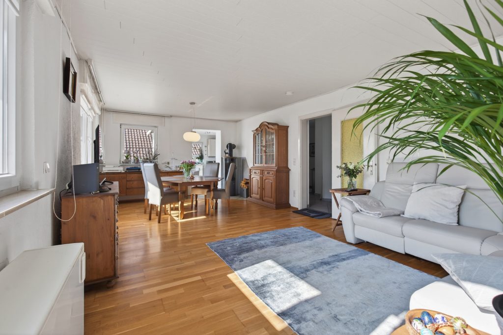 HUST Immobilien GmbH & Co. KG - Immobilienangebot - Karlsruhe / Wolfartsweier - Alle - Wolfartsweier: 3-Familienhaus, teilweise im Rohbau – fertigstellen nach eigenen Vorstellungen